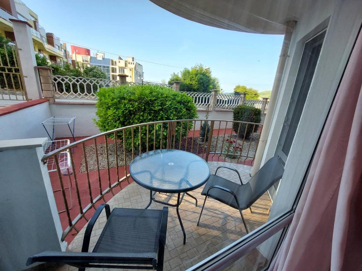 Apartment А13 In Sea Paradise Complex Kavarna Exterior photo